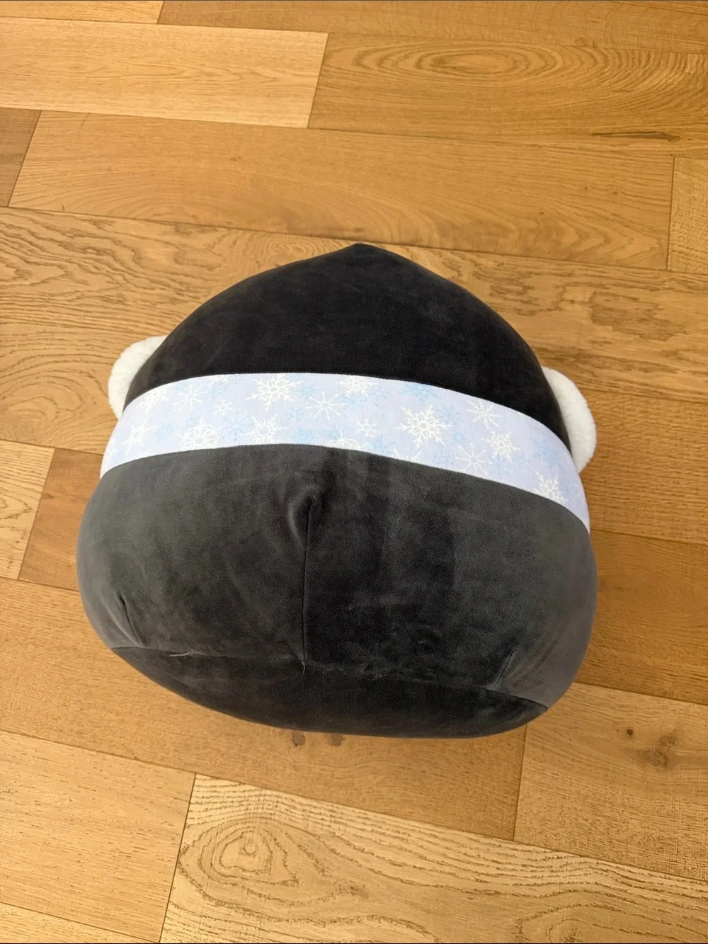 Official Christmas Winter Luna the Penguin Squishmallow